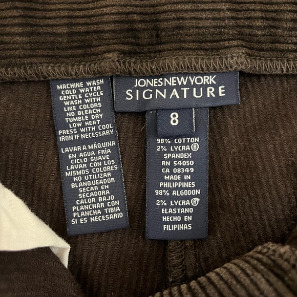 Jones New York Signature Stretch Brown Corduroy Pants Size 8 - Picture 7 of 7